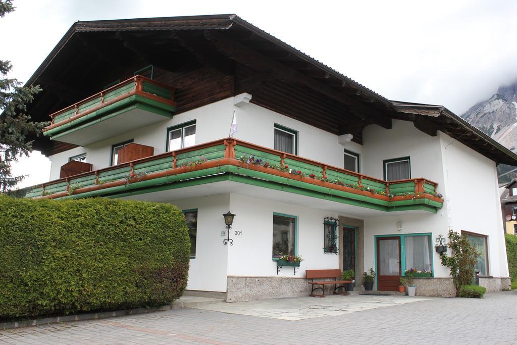 Haus Margit Hotell Ramsau am Dachstein Exteriör bild